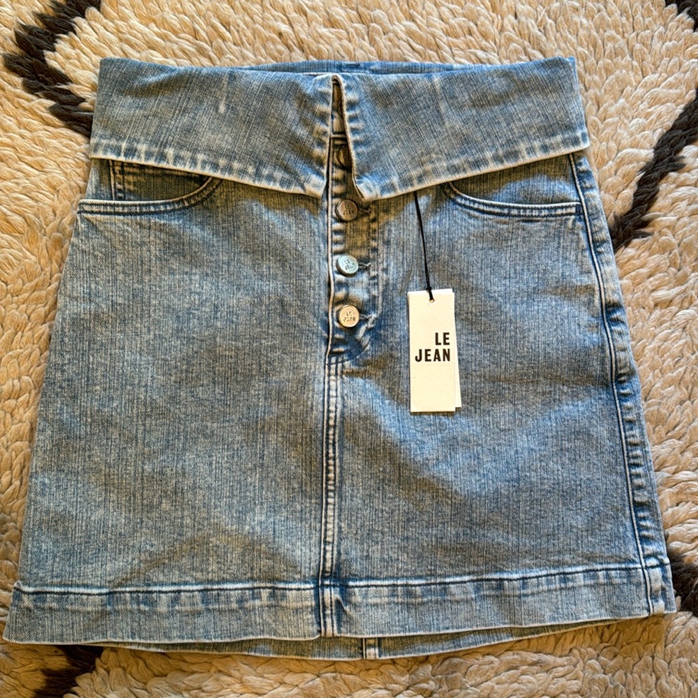 Le Jean Denim Skirt, NWT, size 27